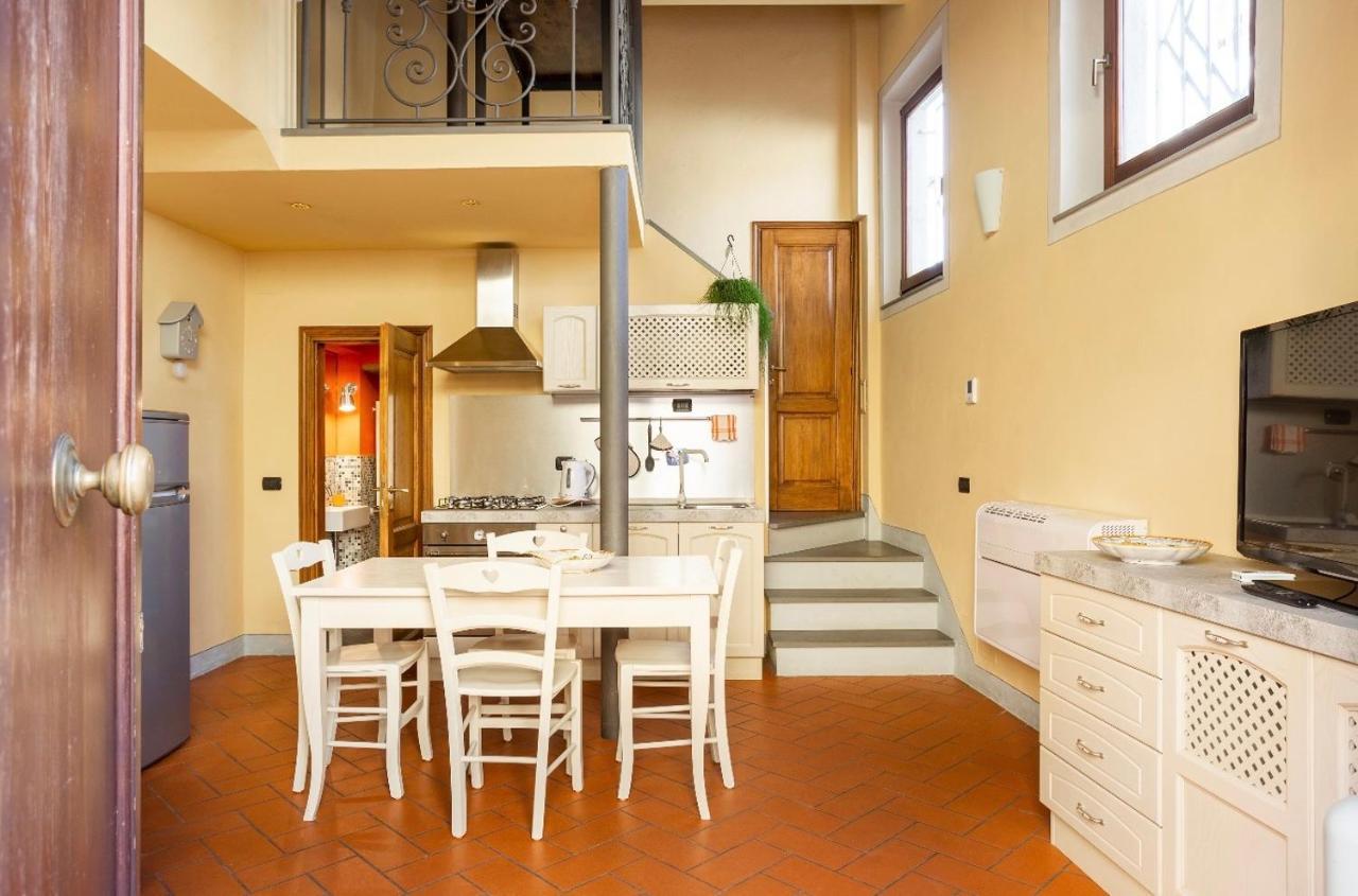 Cozy Classic Italian House Near Santa Croce, On The Lungarno Apartment ฟลอเรนซ์ ภายนอก รูปภาพ
