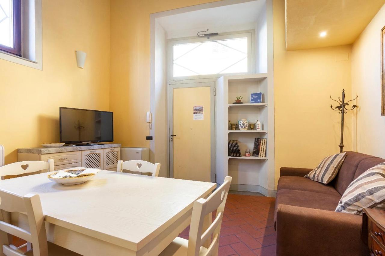 Cozy Classic Italian House Near Santa Croce, On The Lungarno Apartment ฟลอเรนซ์ ภายนอก รูปภาพ